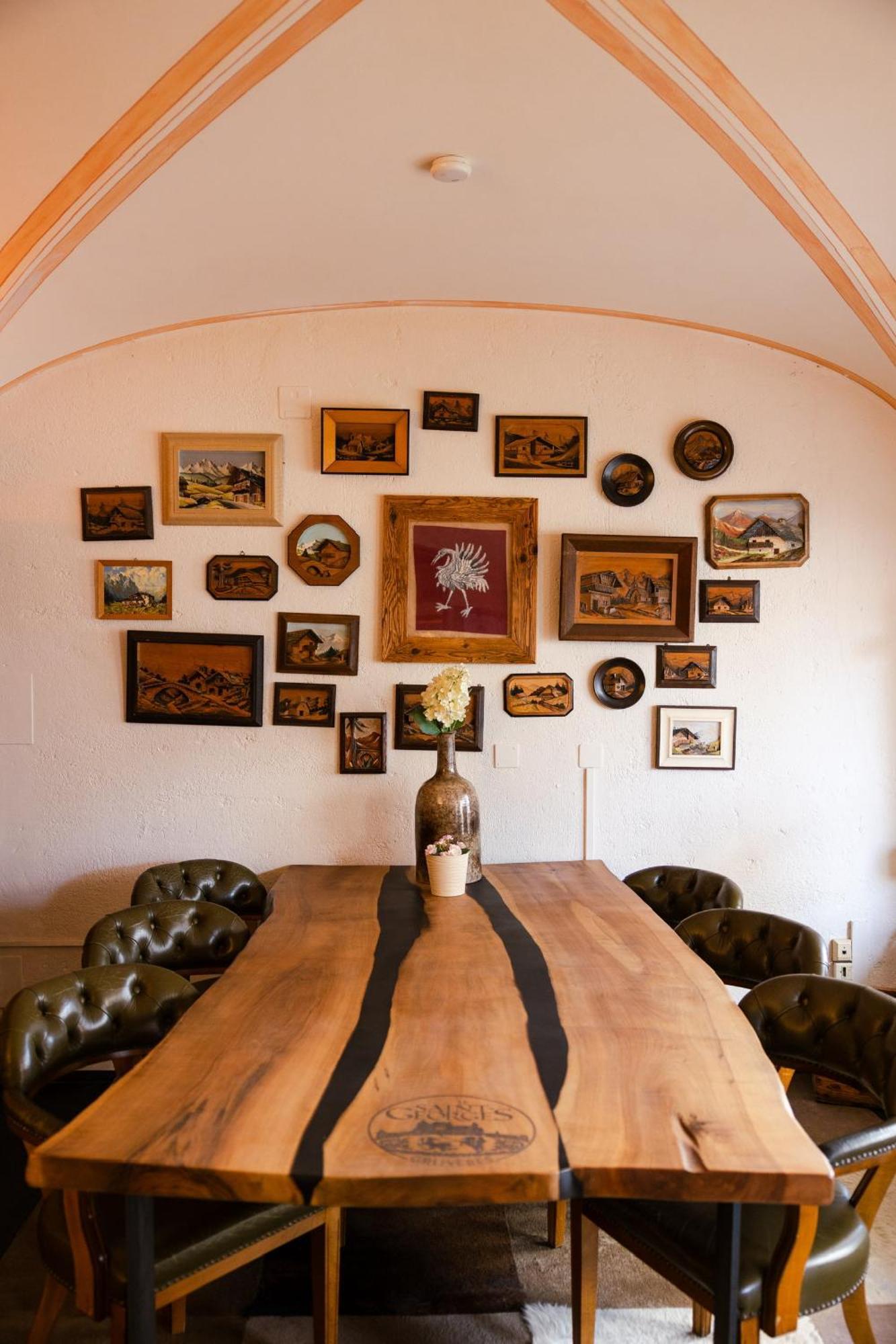 Hotel Le Saint Georges Gruyeres Esterno foto